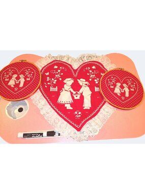 Vintage Red Heart Embroidery Hoop Art & Lace Doily Set White Floral & Couple Des